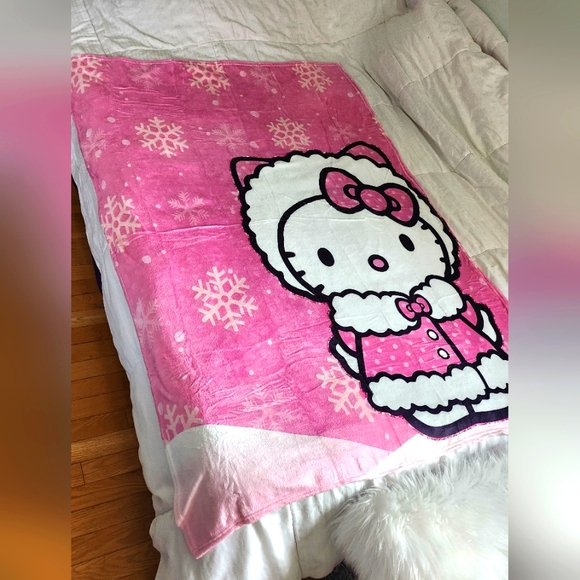 Hello Kitty Christmas throw blanket - Picture 1 of 6